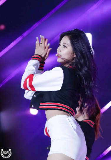 ツウィ（TZUYU） おっぱい