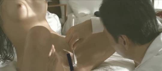 女性芸能人濡れ場シーン