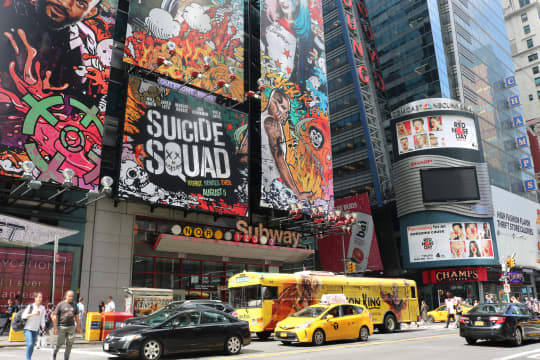 ニューヨーク　タイムズスクエア