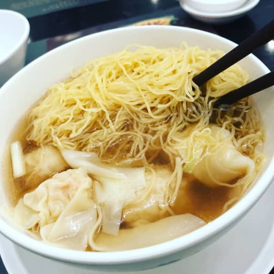 ホウハンキーの海老ワンタン麺