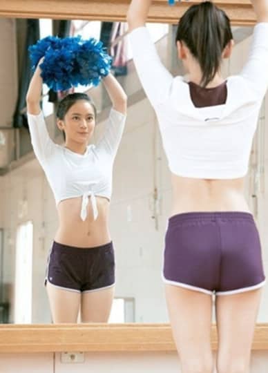 岡田結実のエロいお尻にかぶりつき！