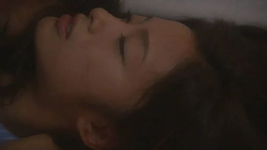 女性芸能人濡れ場シーン