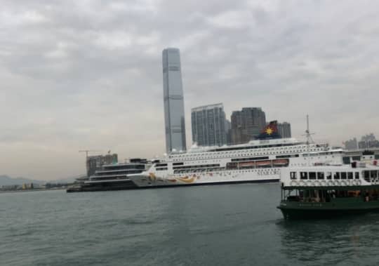 香港のオーシャンターミナル