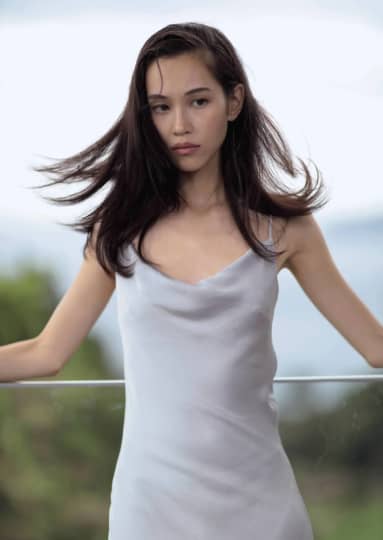 水原希子 乳首