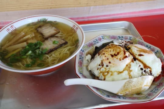 うまい店　ラーメンと焼き豚たまご飯