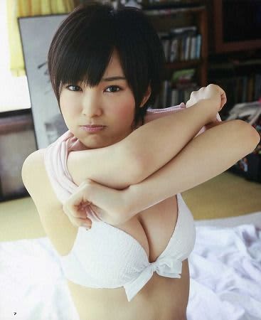 山本彩 おっぱい