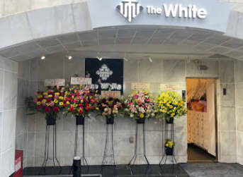 ホワイト入り口