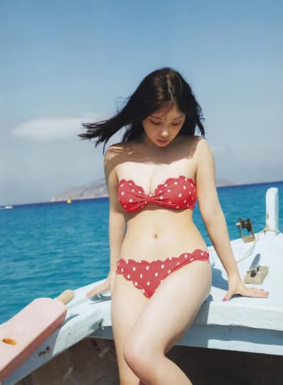 与田祐希 おっぱい
