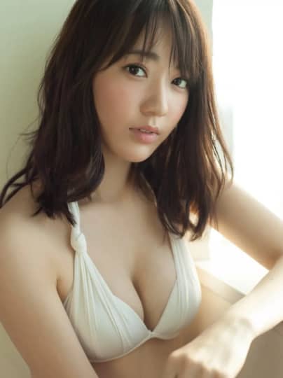 宮脇咲良 おっぱい