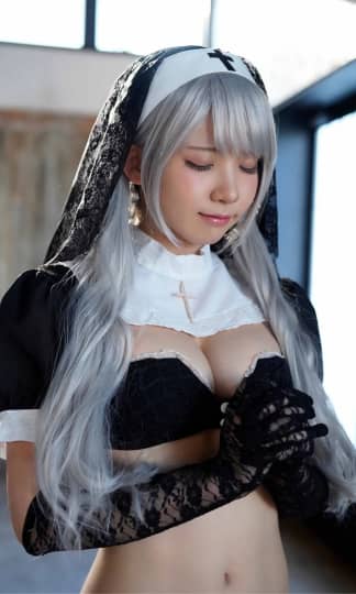 えなこ 乳首