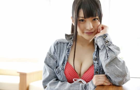 神谷えりな おっぱい