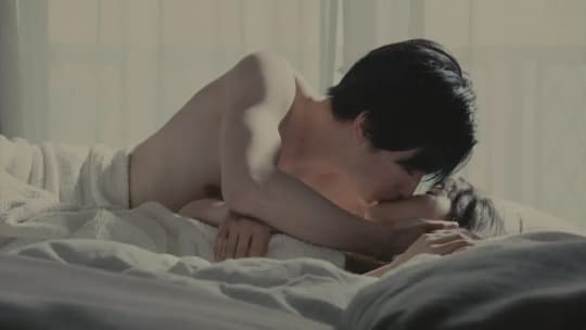 女性芸能人濡れ場シーン