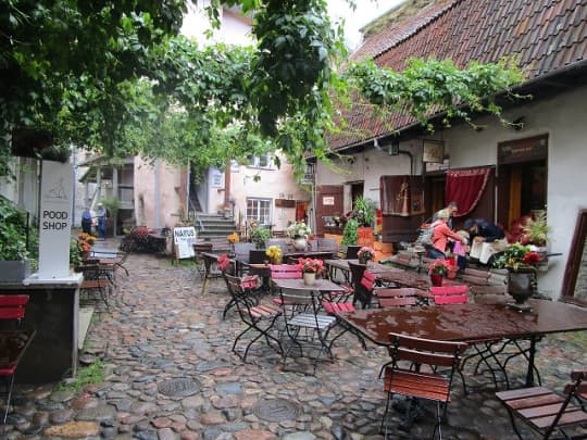 タリン　職人たちの中庭