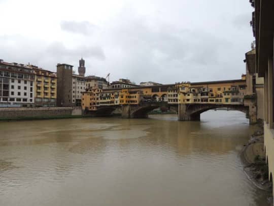 フィレンツェ　アルノ川