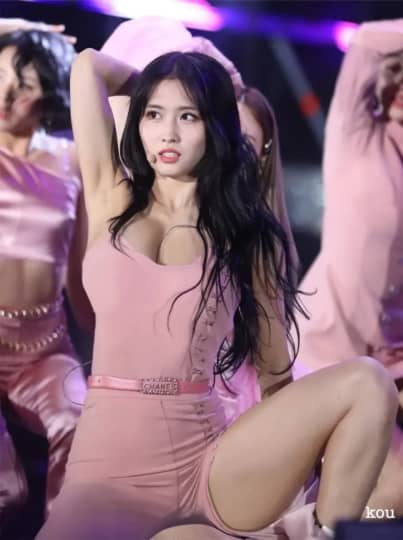 TWICE Momo(モモ) エロ
