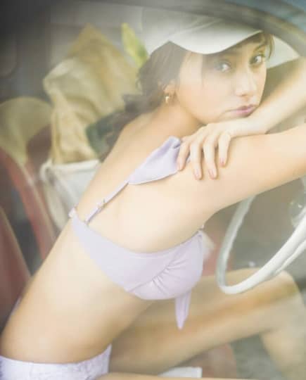 石田ニコル エロ