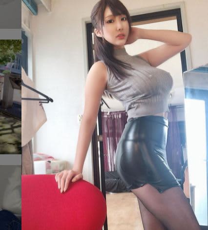 体のラインが手に取るように想像できる服