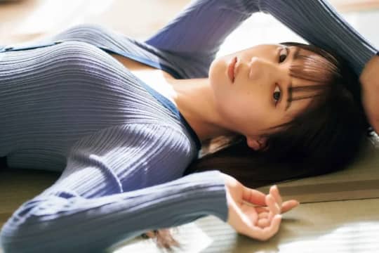 小坂奈緒 おっぱい