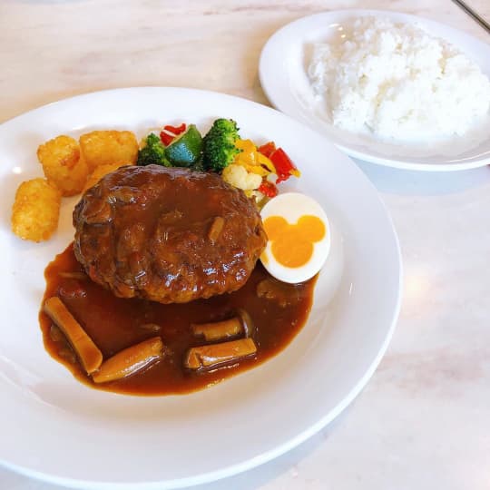 レストラン