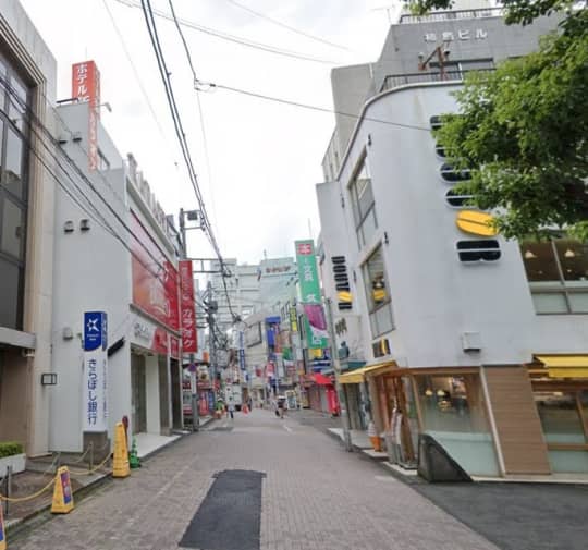 町田駅東口前の通り