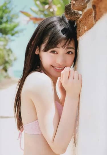 福原遥 おっぱい