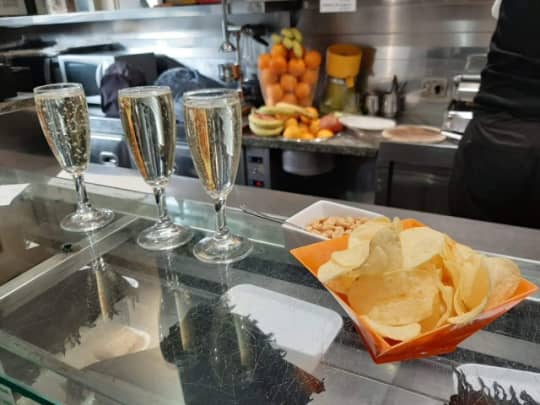 アペリティーボ　プロセッコ