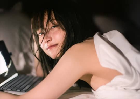 影山優佳 エロ