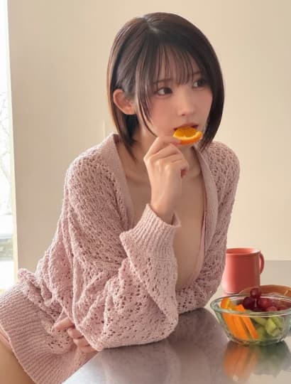 えなこ 乳首