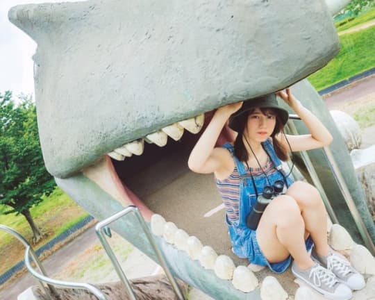 小坂菜緒 おっぱい