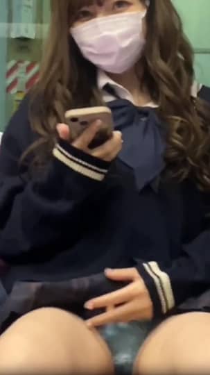 吉田朱里のエロい流出画像で大興奮！