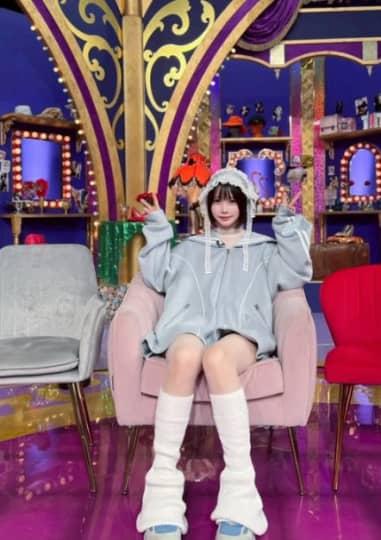 あのちゃん　パンチラ