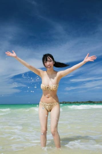 由良ゆら おっぱい
