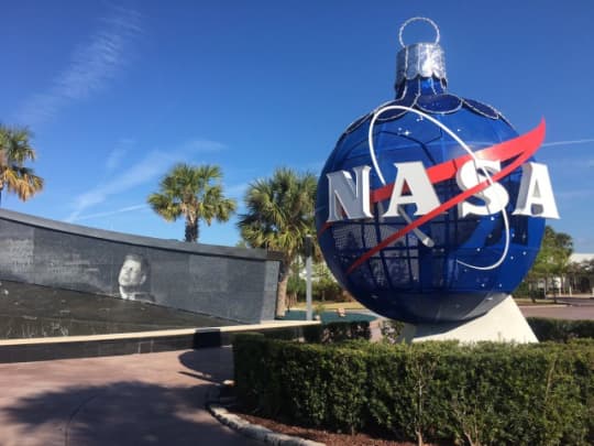 ケネディ宇宙センターのエントランス