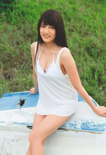 入山杏奈 おっぱい