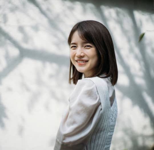 弘中綾香公式instagram