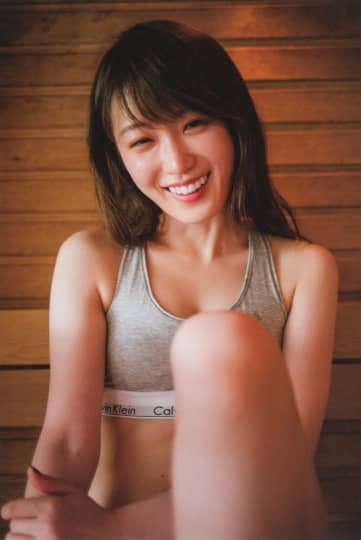 高山一実 おっぱい