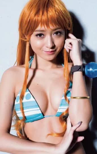 コスプレする池田美優