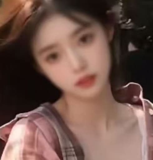 女性