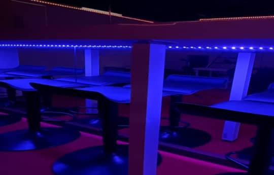 ハプニングバーの画像