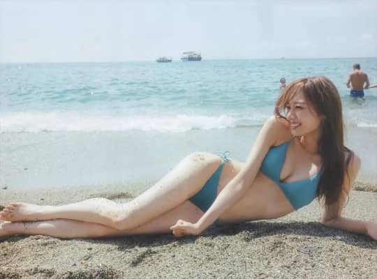 梅澤美波 おっぱい