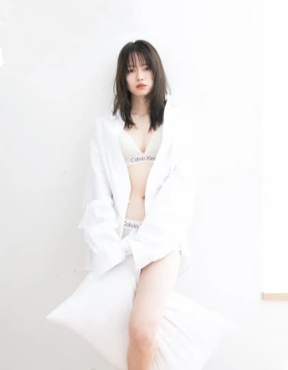 Bカップ 芸能人