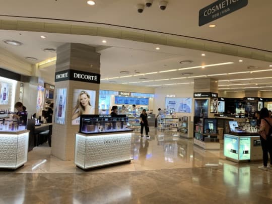 韓国ソウル免税店店内04