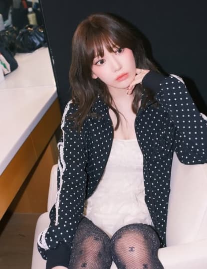 宮脇咲良 おっぱい
