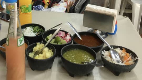 サルサ ベルデとサルサ ロハ