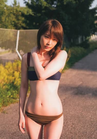 高山一実 おっぱい