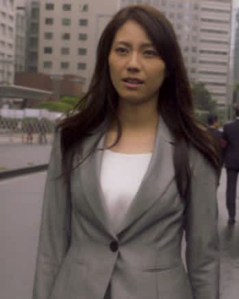 松下奈緒のエロいおっぱい(巨乳)画像