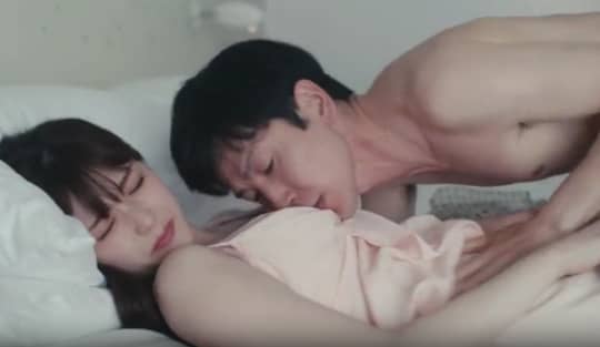 女性芸能人濡れ場シーン