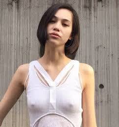 水原希子 乳首