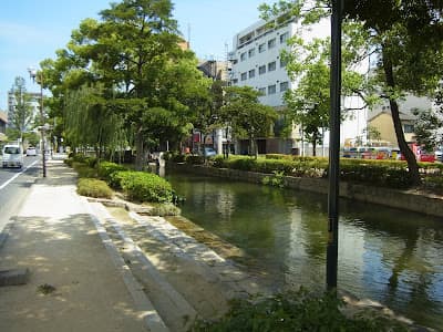西川緑道公園の画像