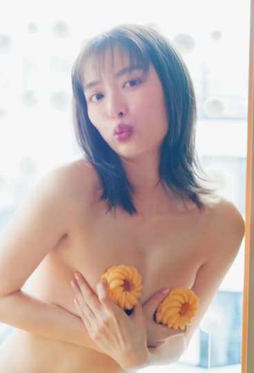 Bカップ 芸能人
